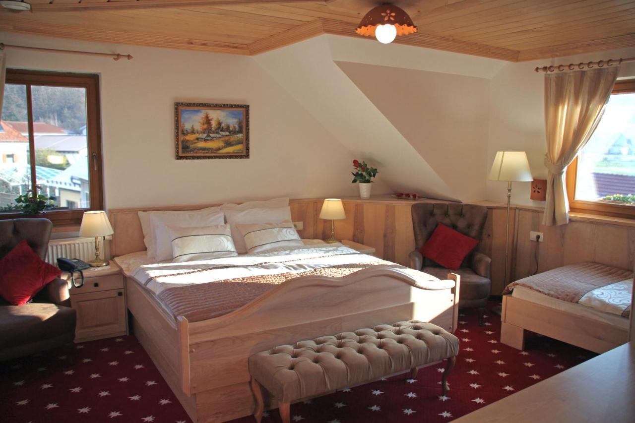 Hotel Planinka Ljubno Buitenkant foto