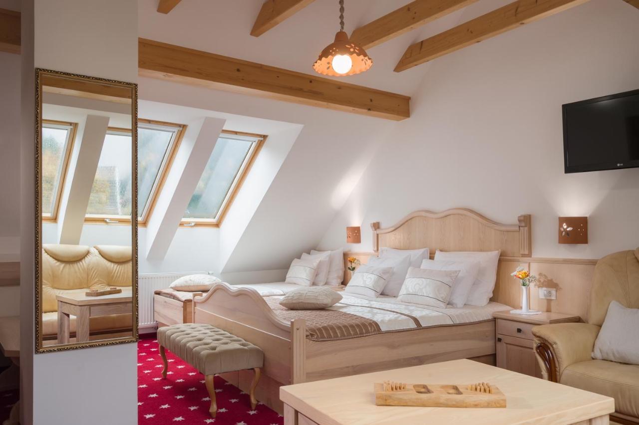 Hotel Planinka Ljubno Buitenkant foto